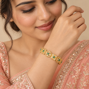 Swarna Marakata Pushpa Bracelet