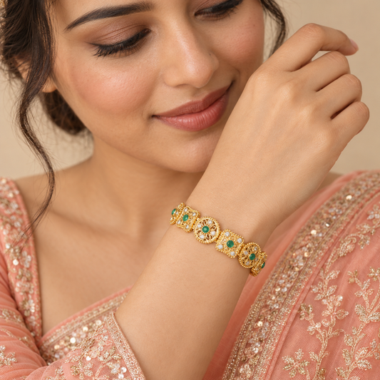 Swarna Marakata Pushpa Bracelet
